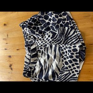 Equipment printed shorts